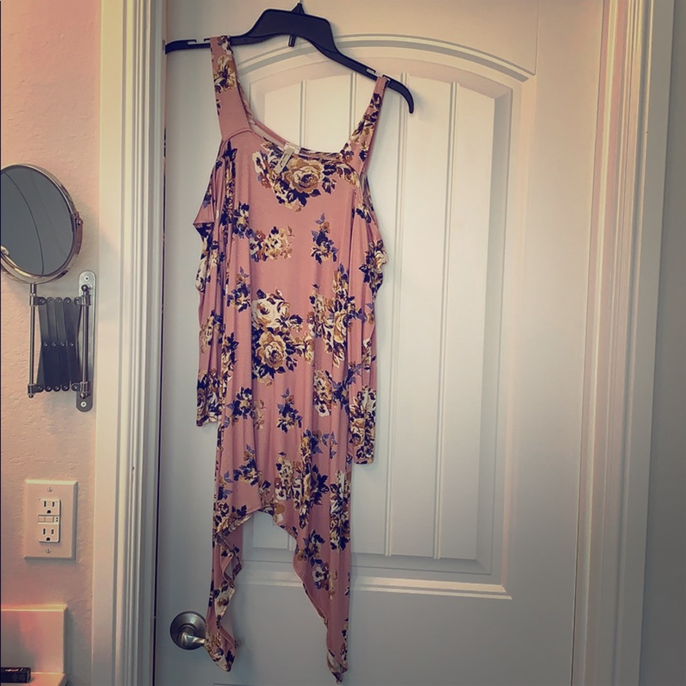 Isaac Lieu Cold shoulder blouse